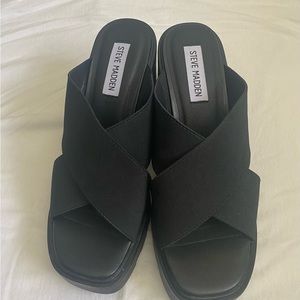 Steve Madden Black Lug Sandal